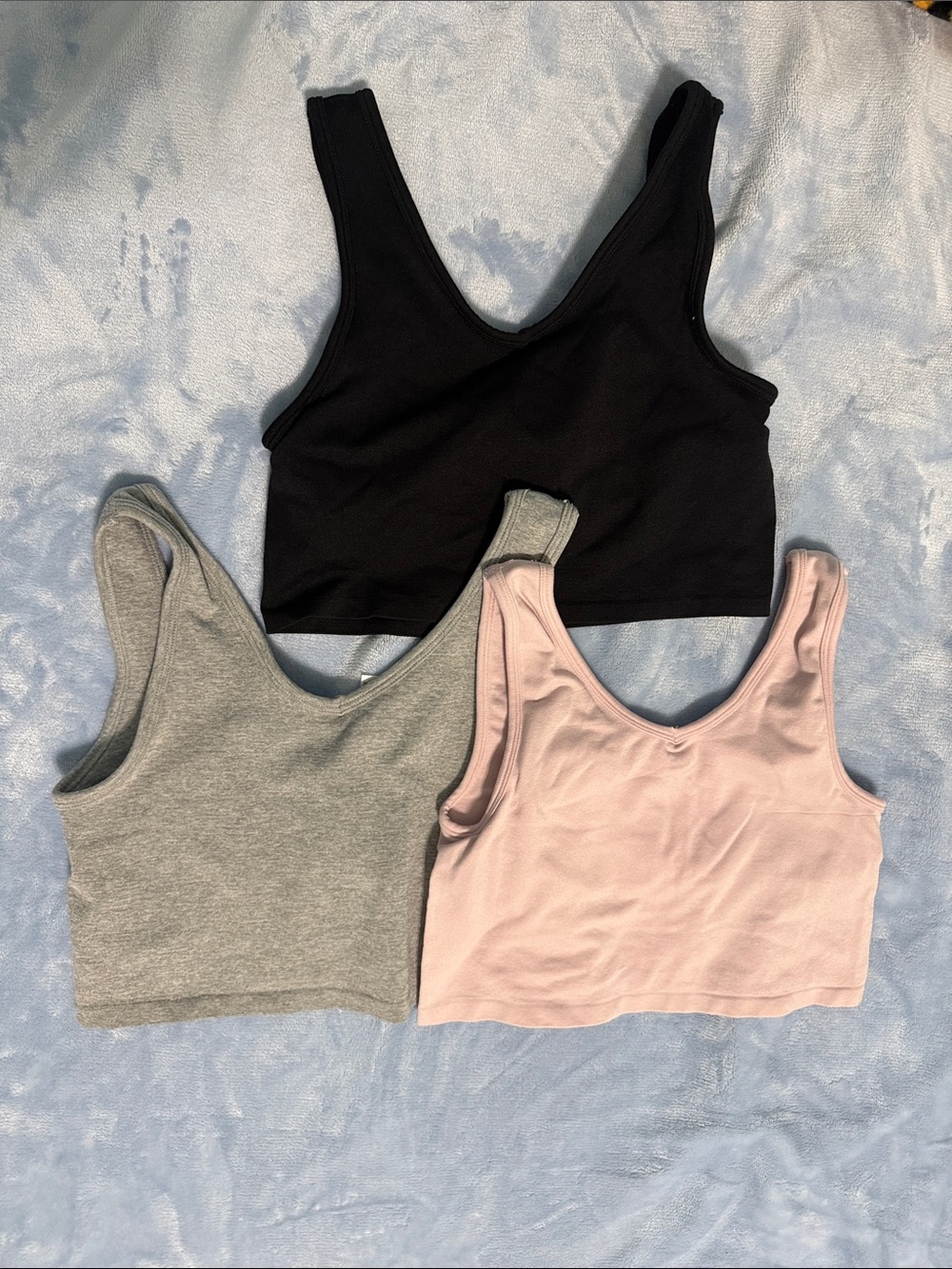 *3* Girls LG cropped tanks - Yogalicious